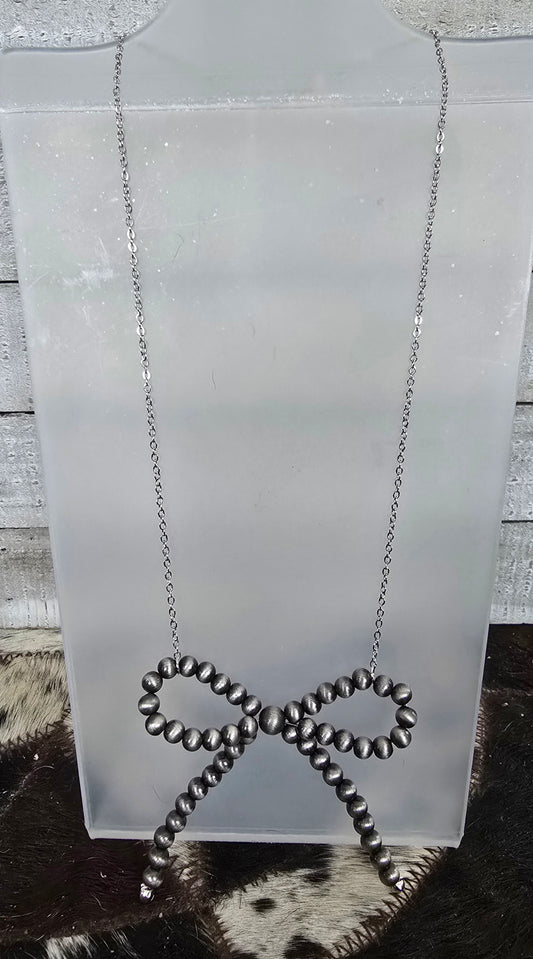 Faux Pearl Bow Necklace