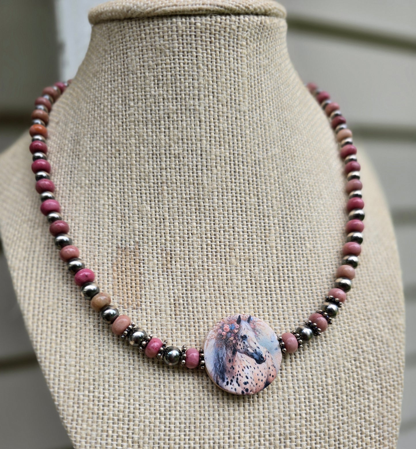 Horse Charm Pearl Necklace